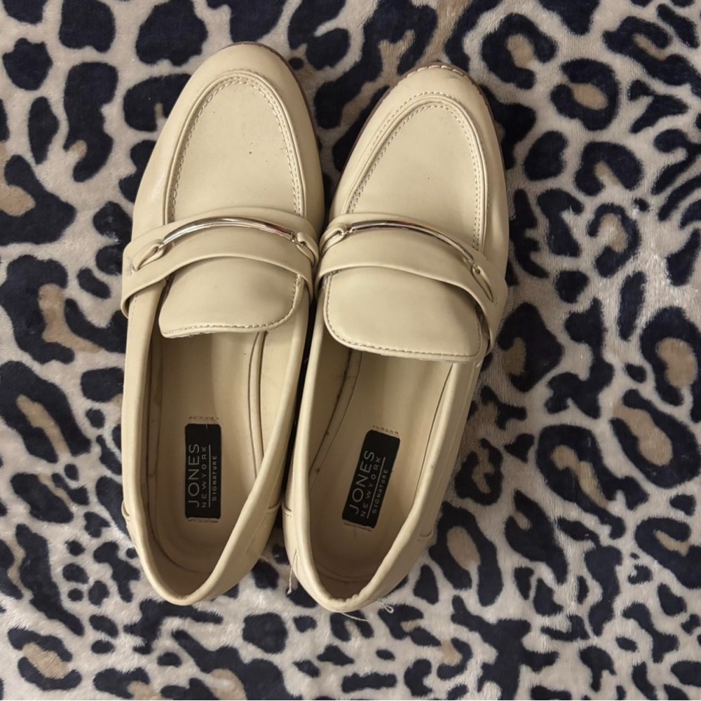 Jones New York Cream Loafers for Women